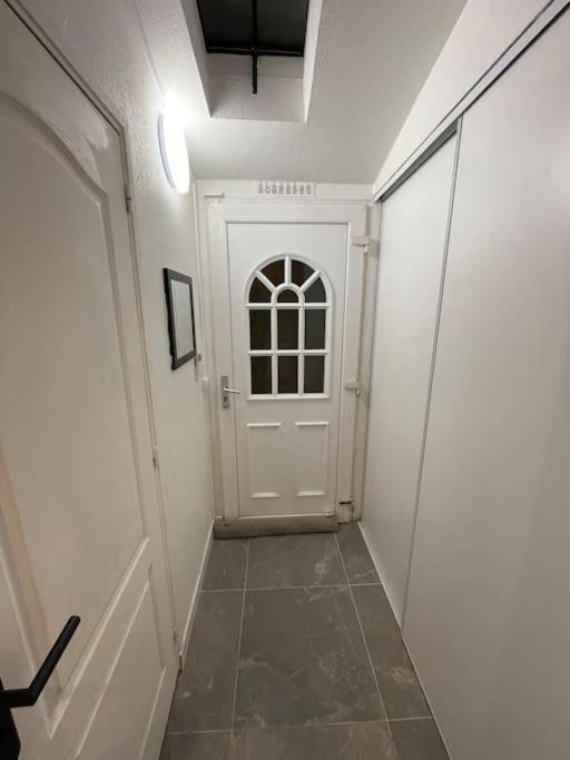Charmant Appartement Americain Saint-Denis  Exterior photo